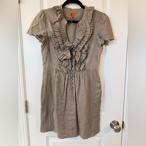 BCBGeneration Dresses & Skirts - BCBGeneration Taupe Ruffled Midi Dress